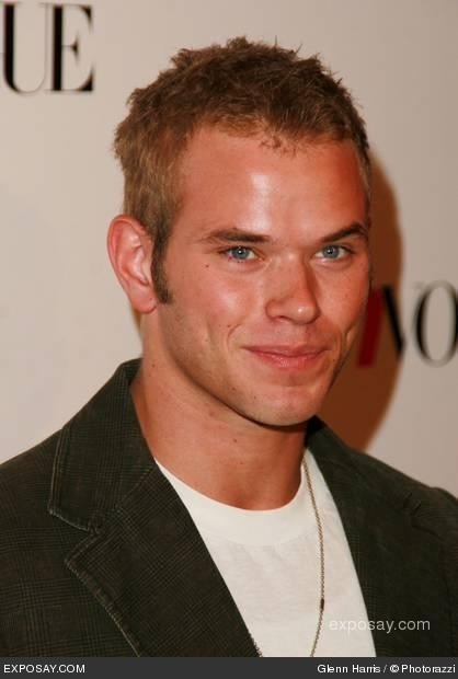 kellan-lutz-teen-vogue-young-hollywood-party-1leUhA.jpg